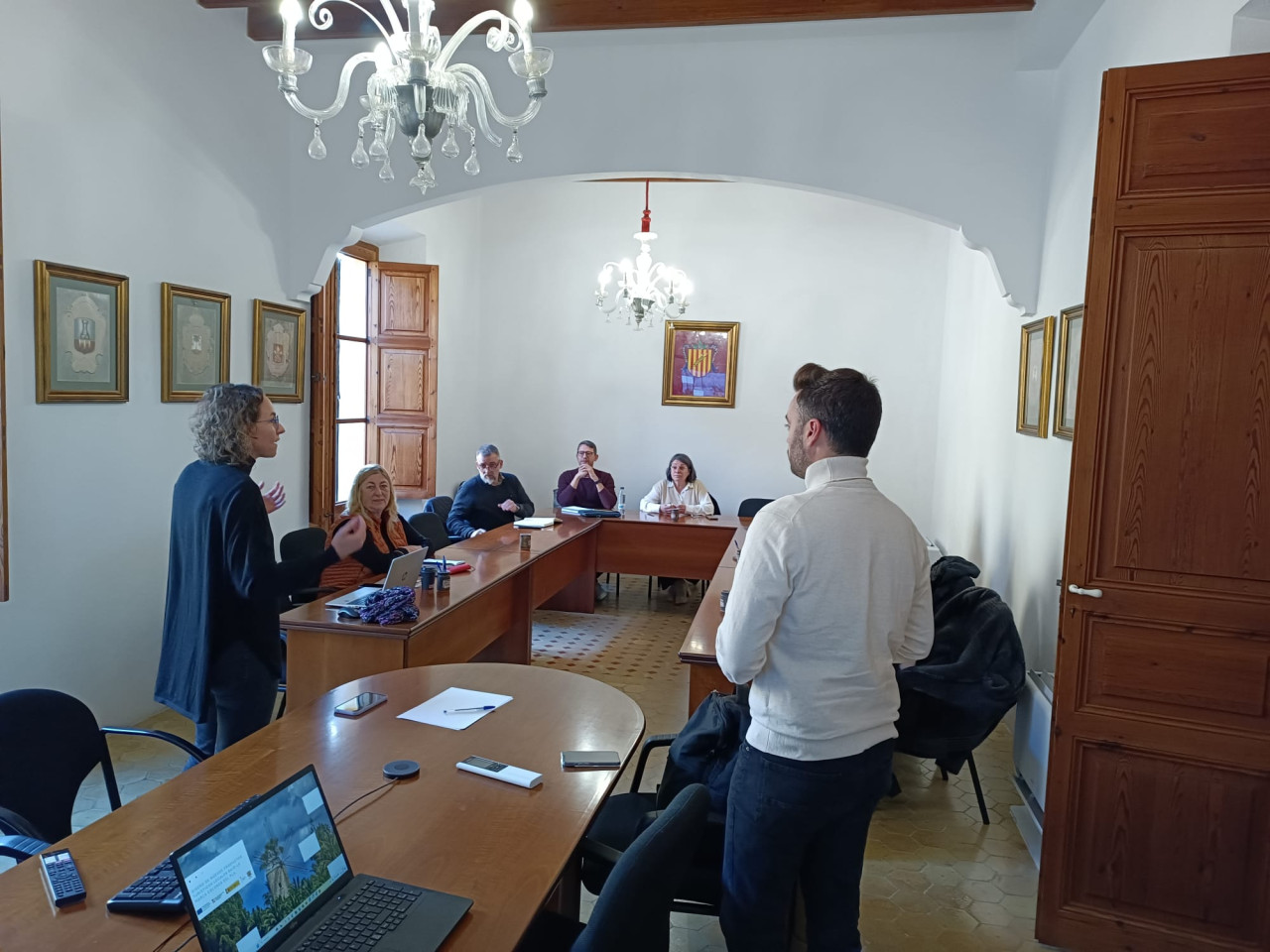 Disseny de nous productes turístics locals sota la marca Colors del Pla