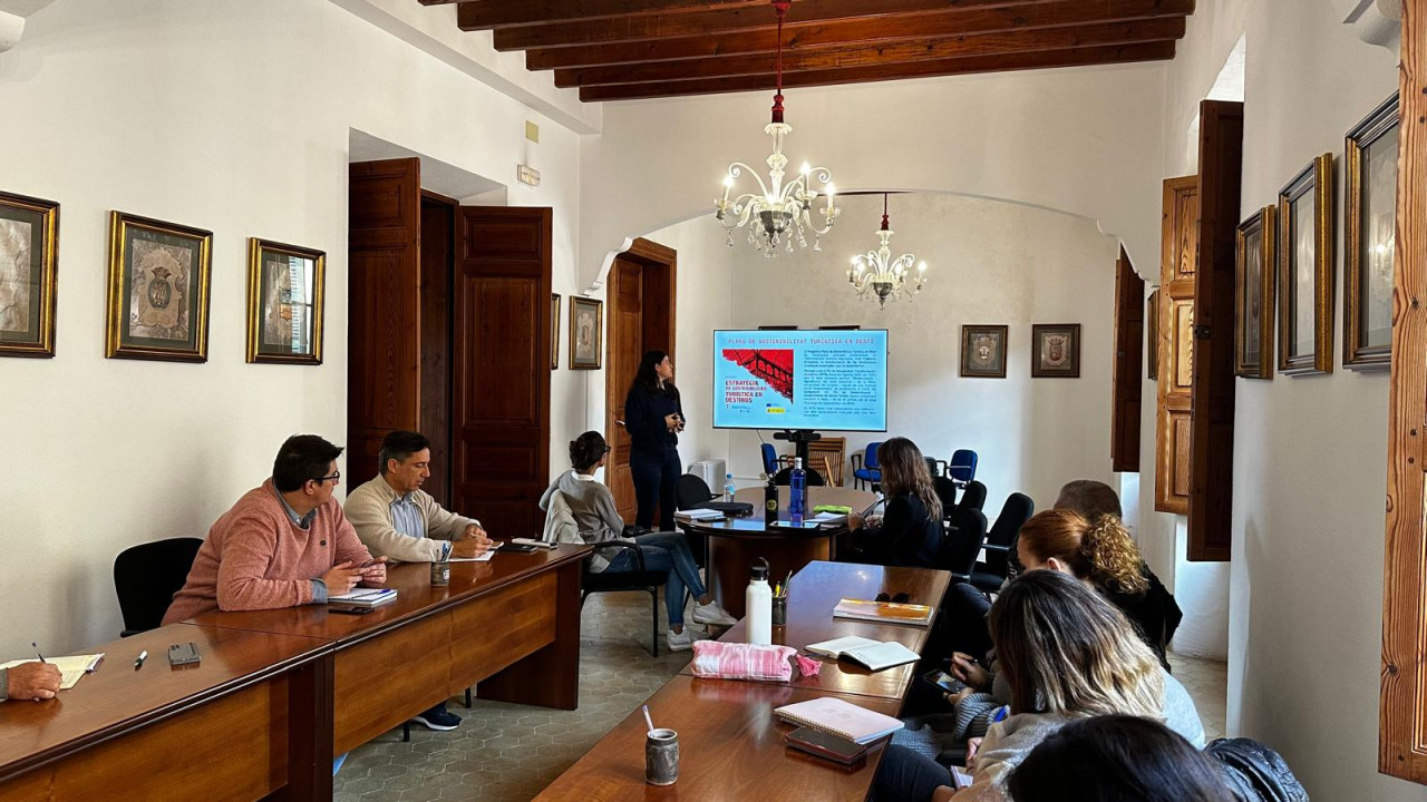 Convocada la Taula de Turisme: Un espai de diàleg