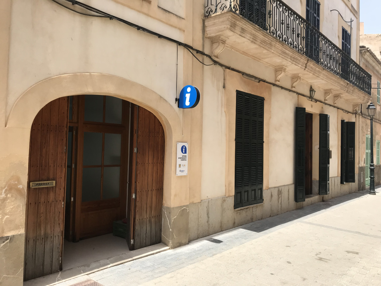 La Mancomunitat del Pla de Mallorca renova el mobiliari assistencial del Centre de Dia de Petra amb noves butaques especialitzades
