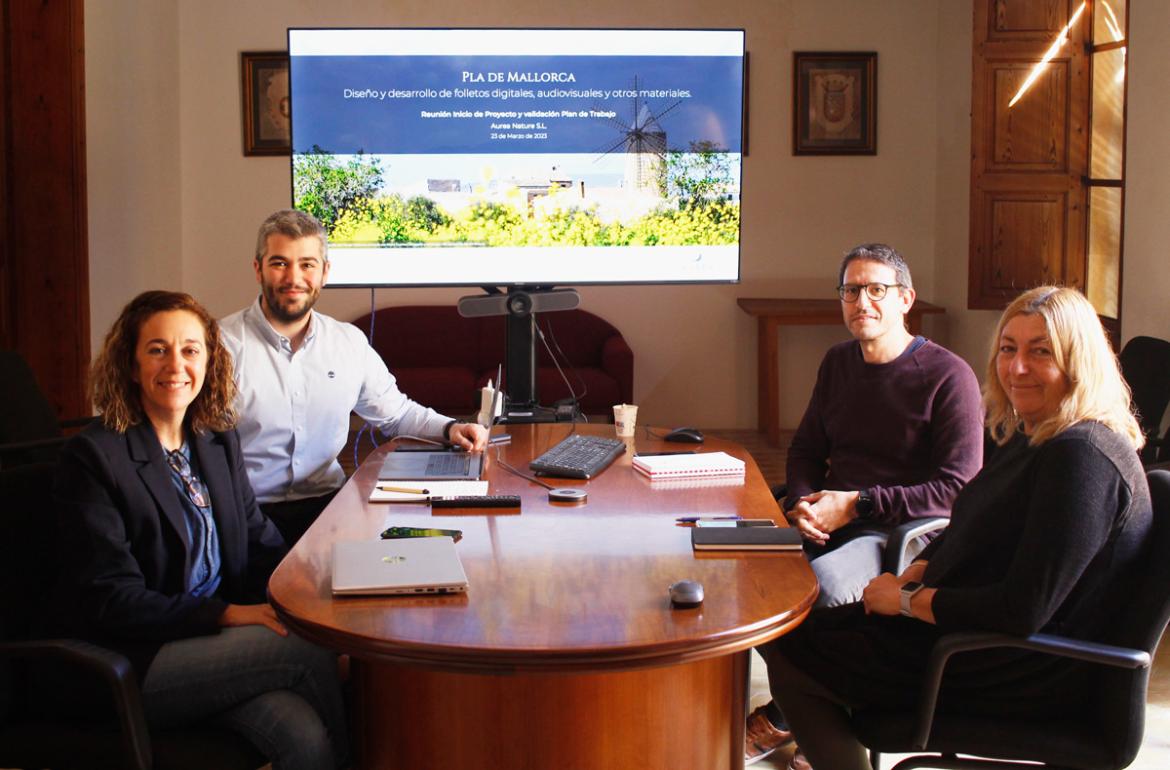 Reunió de la Mancomunitat amb l'empresa Aurea Nature per iniciar les tasques de disseny i desenvolupament de fullets digitals, audiovisuals i altres materials del Pla de Mallorca. PSTD.