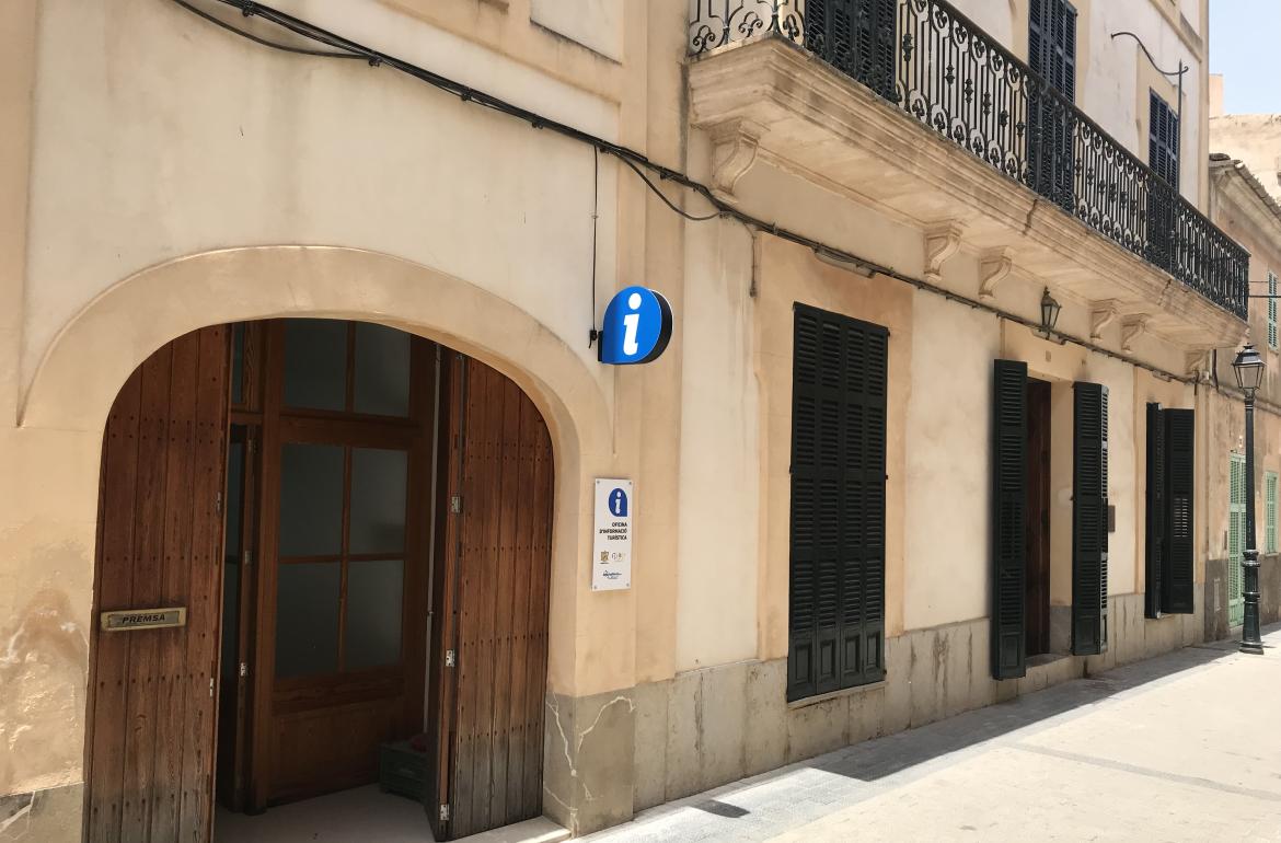 La Mancomunitat del Pla de Mallorca renova el mobiliari assistencial del Centre de Dia de Petra amb noves butaques especialitzades